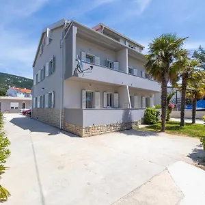  Apartman Crnekovic Ix