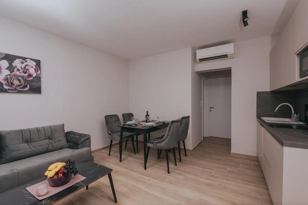 Apartments Virgine Maria I Baška 0*,  Kroatien