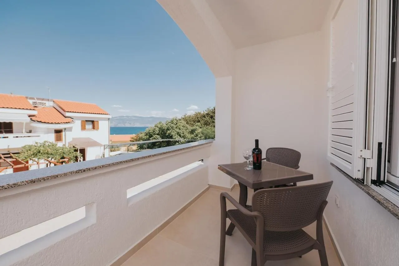 Apartments Virgine Maria I Baška Kroatien